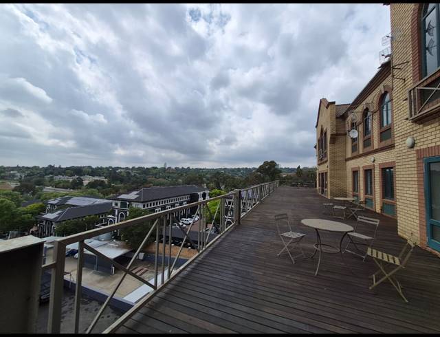 1,606M² OFFICE TO LET IN CRAIGHALL